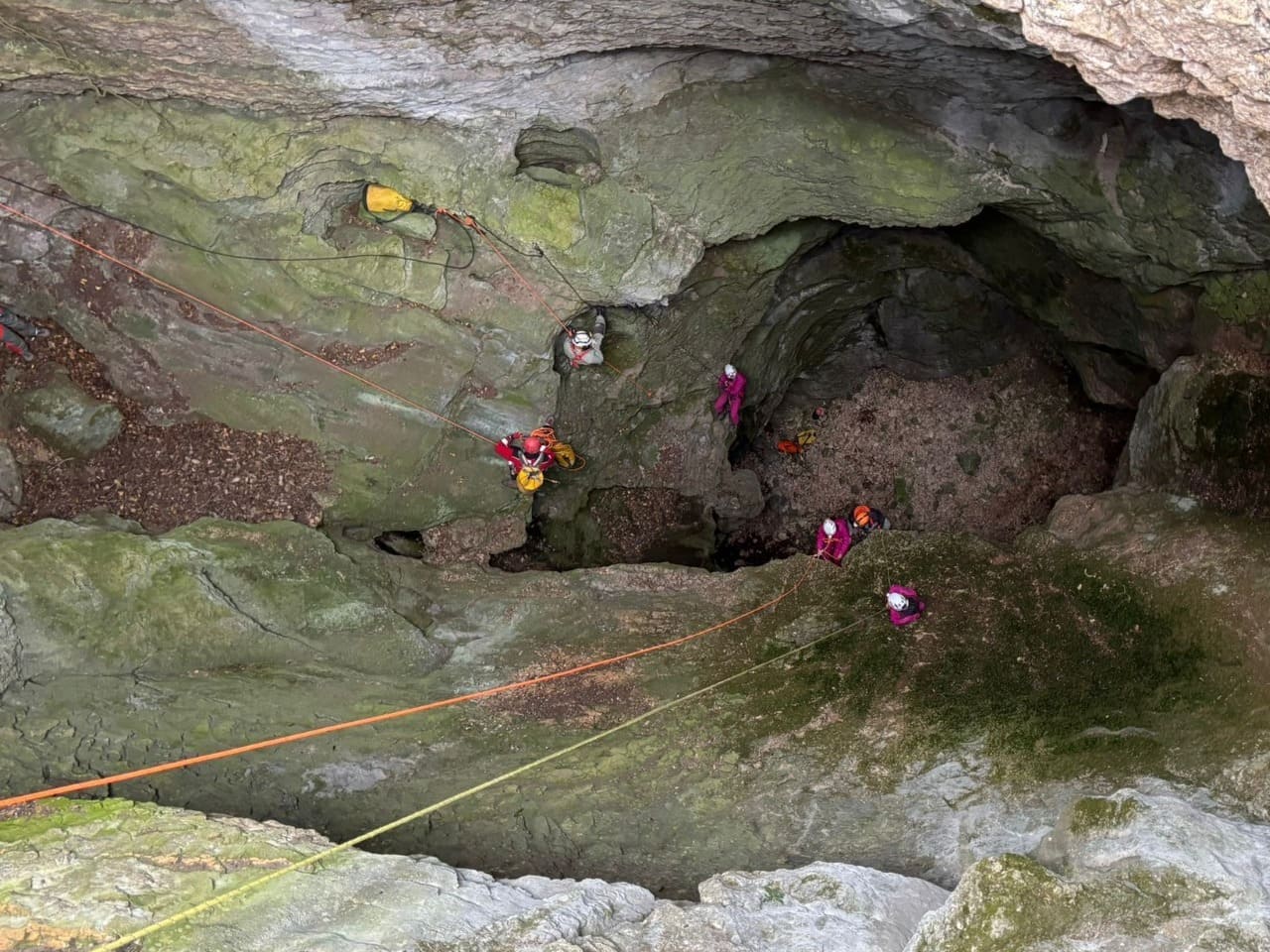 Proves accés espeologia